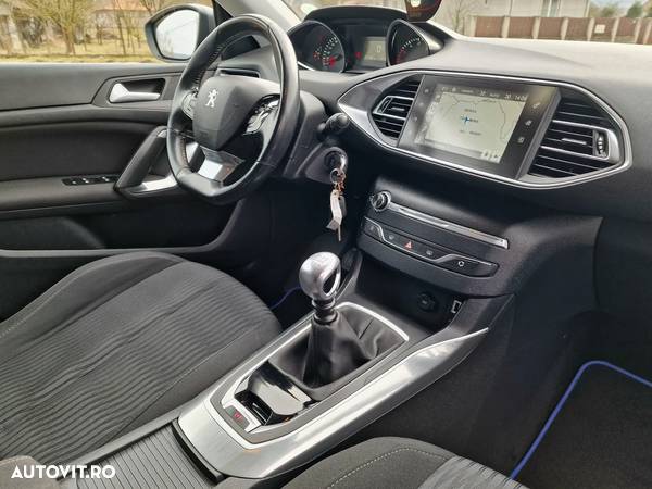 Peugeot 308 BlueHDi FAP 150 Stop&Start Active - 23