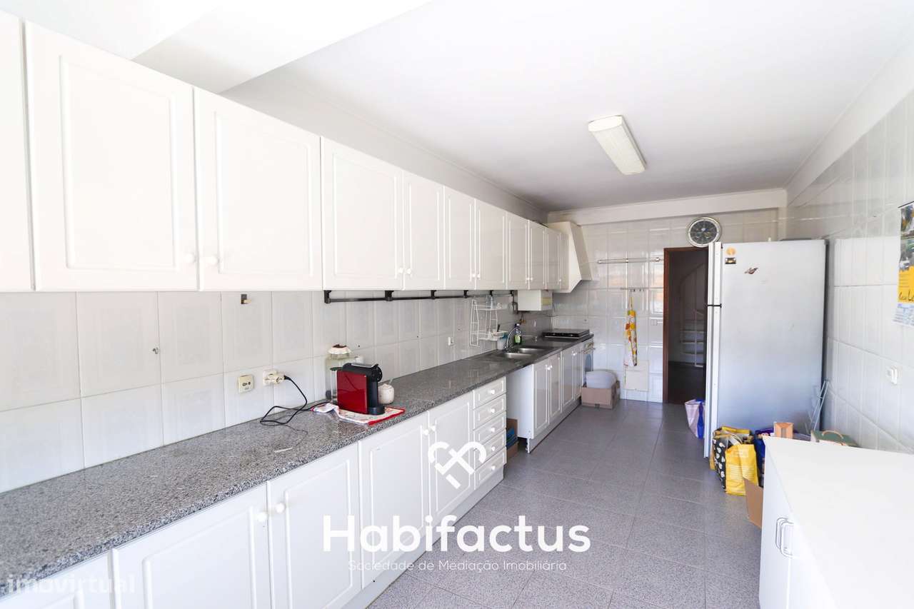 Apartamento T3+1 Duplex para  venda em Marzovelos.-4