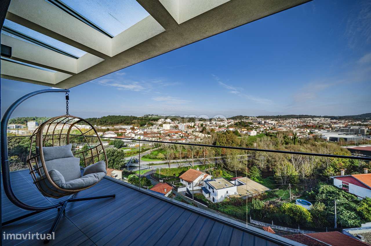 Apartamento T3 exclusivo no Edifício Bom Jesus em Tenões, Braga - Grande imagem: 1/41