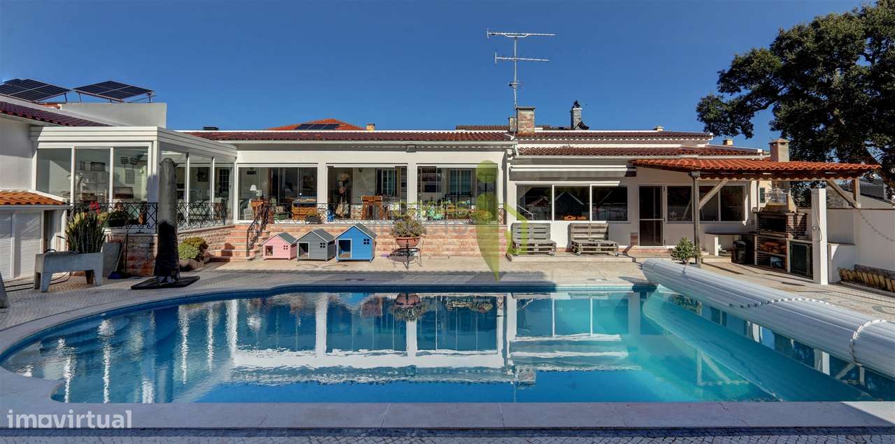 Moradia Clássica T3 transformada em T4, em Rio de Mouro, Sintra-35