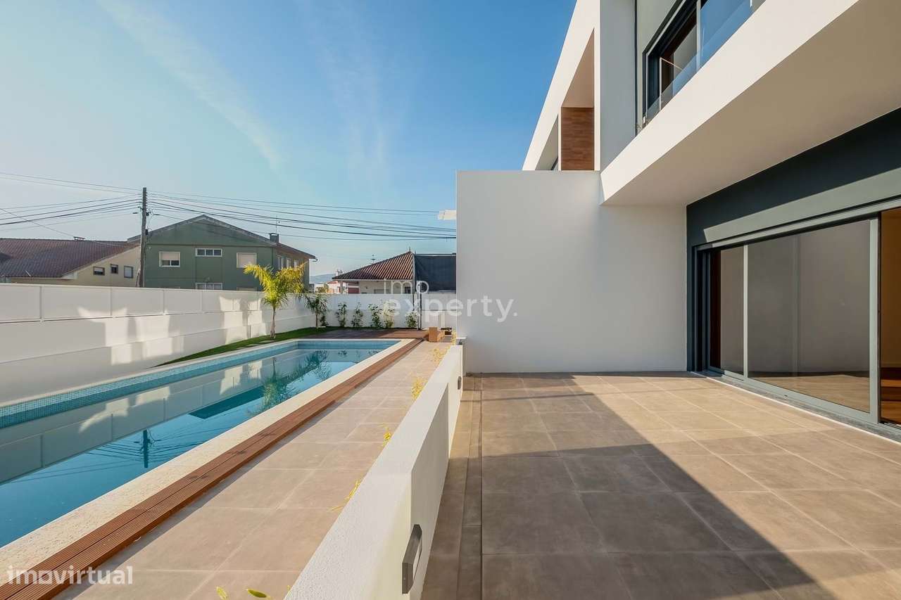 Moradia T4 em condomínio privado com piscina, Loures - Grande imagem: 5/44