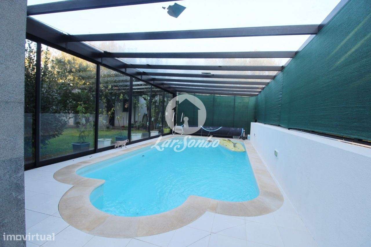 Moradia com 4 quartos e piscina a 7min. do metro em Aveleda - Vila ... - Grande imagem: 2/19