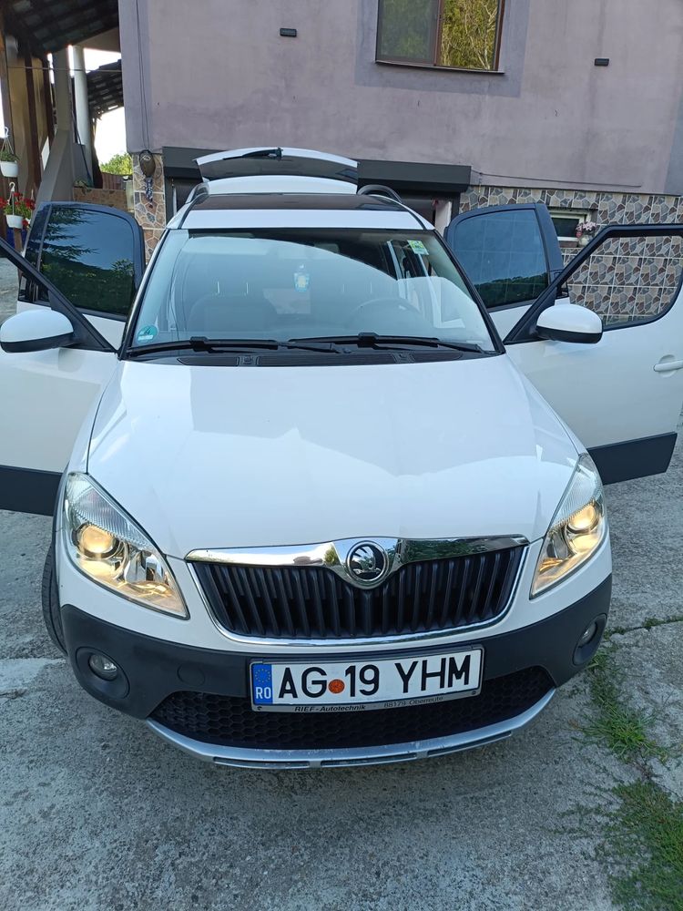 Skoda Roomster 1.2 TSI Scout PLUS EDITION 2013