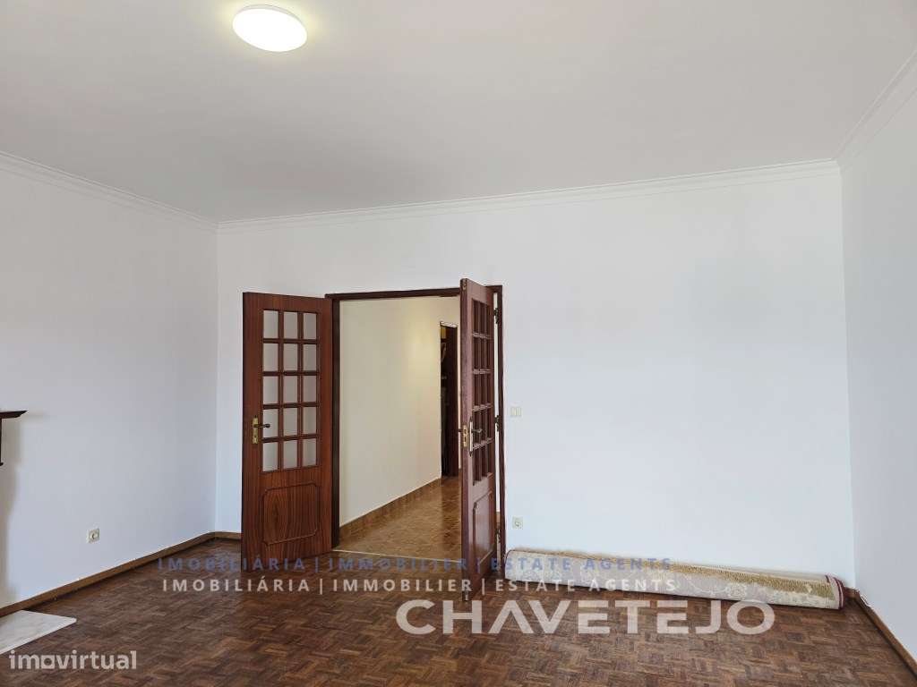 Apartamento T2 com garagem dupla e vista para o Castelo de Tomar-10