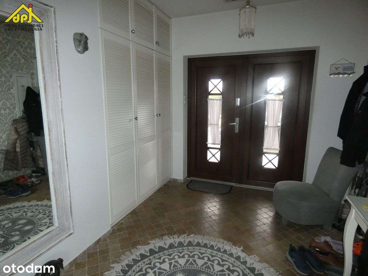 Dom jednorodzinny wolnostojący w stylu dworku-15