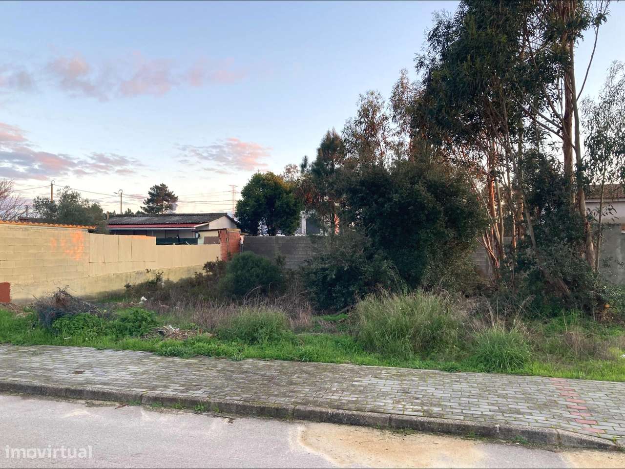 Lote de Terreno Urbano, com 338m2, para construção de moradia - Grande imagem: 3/12