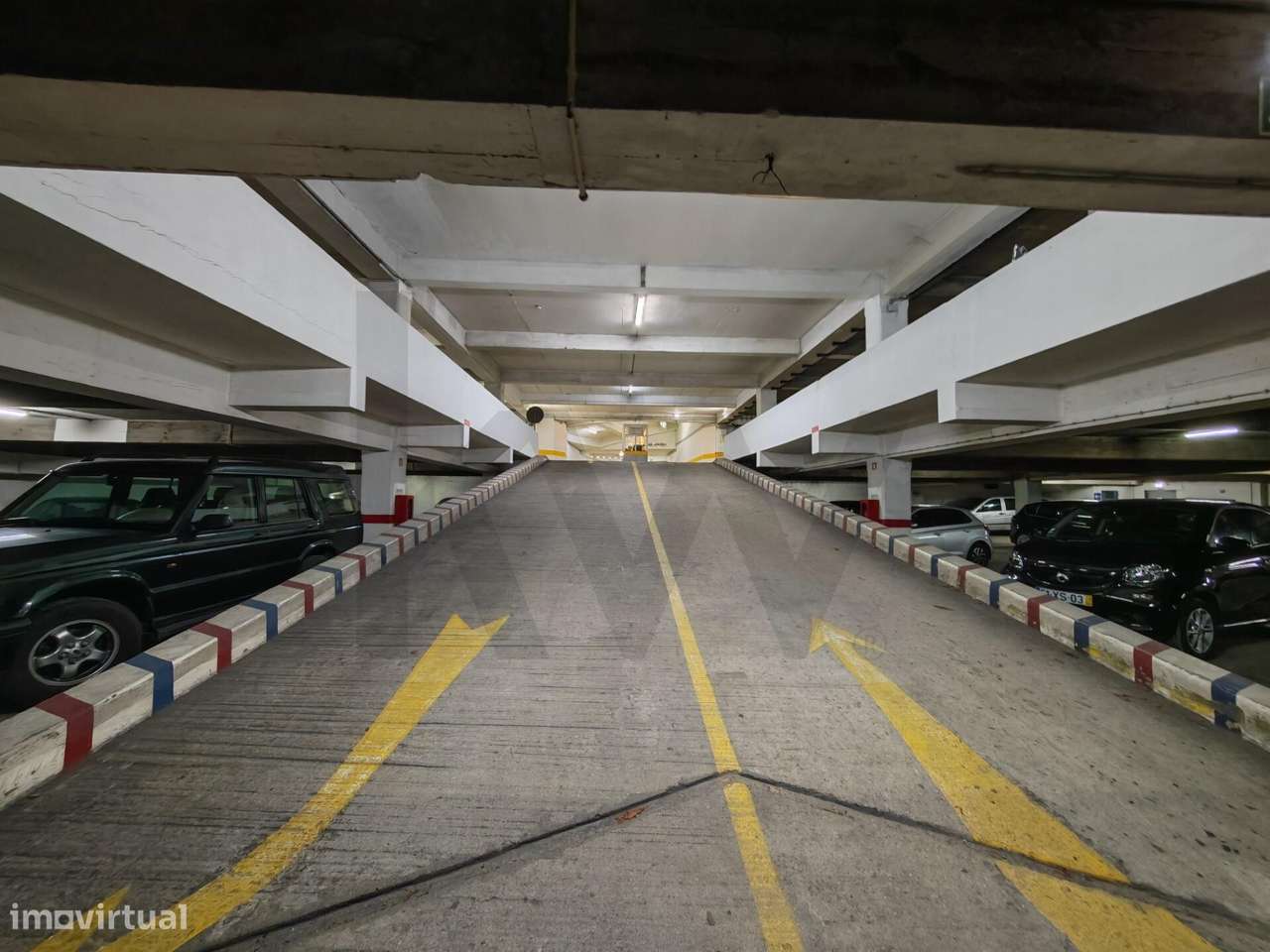 Parque de estacionamento público - Grande imagem: 5/8