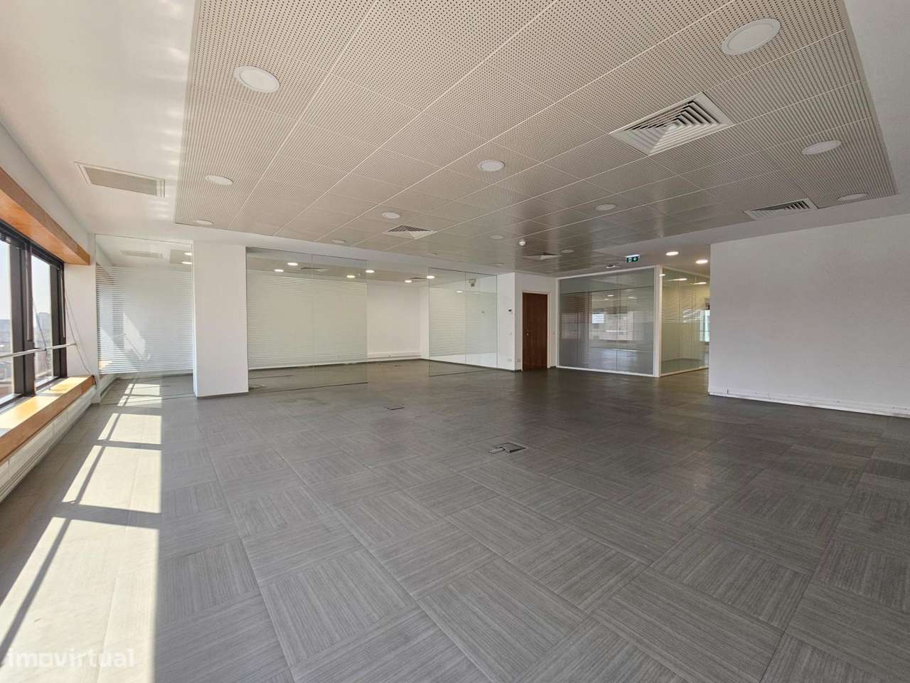 Escritório Lisboa Arrendamento | 362 m2 |  Ed. Soeiro Pereira Gomes - Grande imagem: 4/24