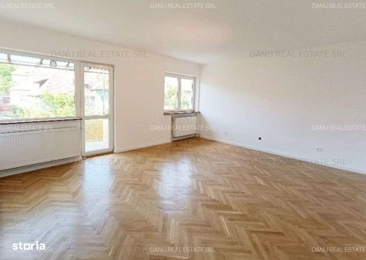 Vila deosebită de vânzare în centrul istoric al Brașovului-7