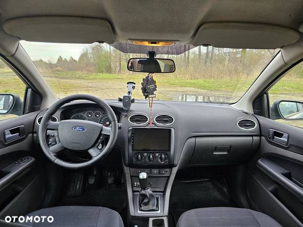 Ford Focus 1.6 Comfort - 10