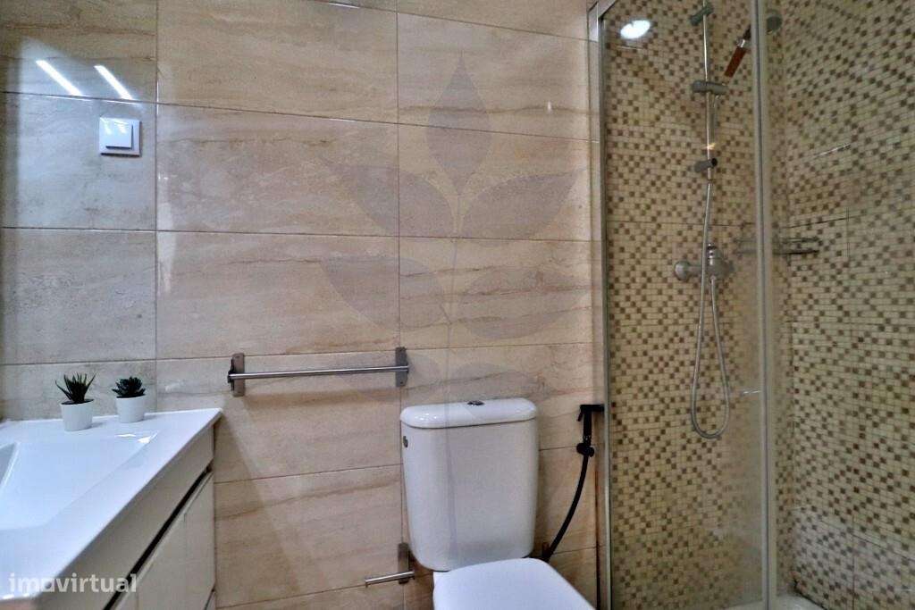 Apartamento T0 com terraço – mobilado e equipado | Braga-23