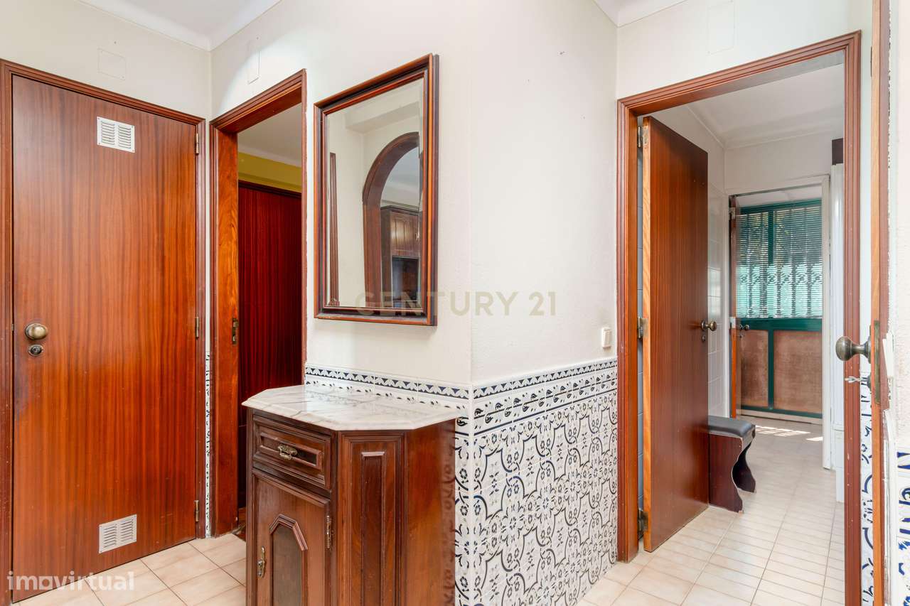 T2 em Caselas – Oportunidade para Criar a Casa dos Seus Sonhos-6