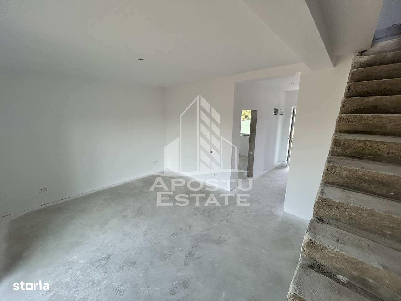 Vand apartament in triplex P+E+M, proiect deosebit, la alb, Sacalaz. - Imagine principală: 5/14