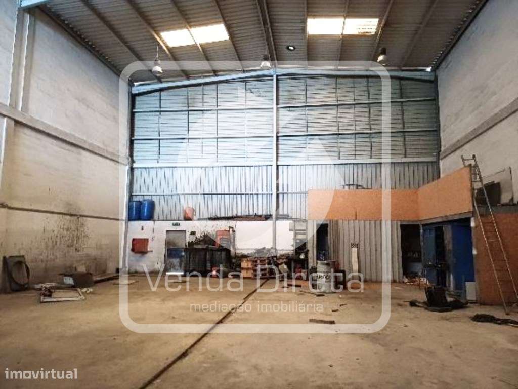 Armazém com 555 m² | 2 Pisos | Excelente Localização em Alverca do ...-12