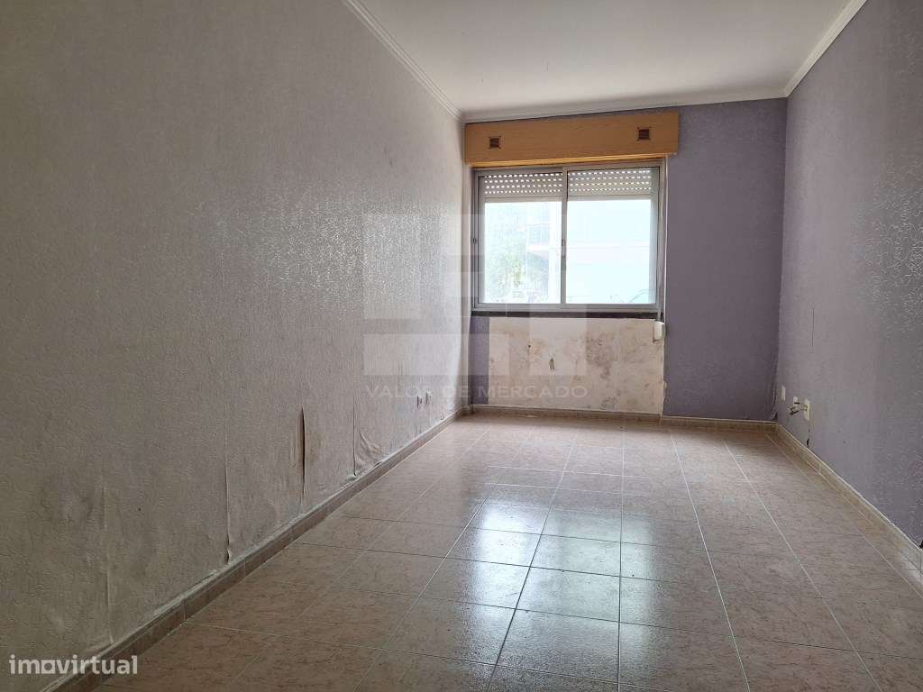 APARTAMENTO T2 - BENFICA _ RECUPERADO-10