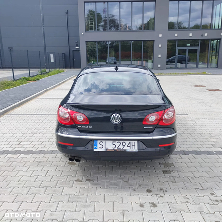 Volkswagen Passat CC 2.0 TDI BlueMotion Technology DSG Exclusive - 4