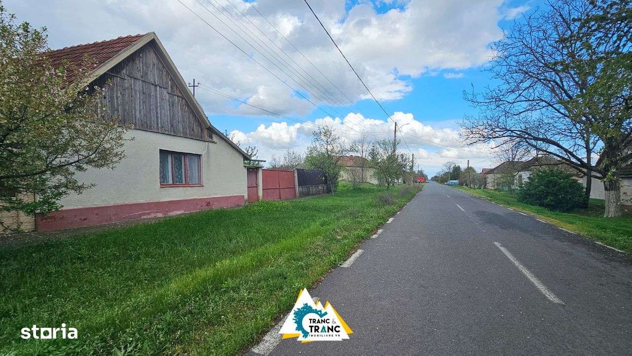 Casă cu 2 camere în stil tradițional, în Iratoșu - Imagine principală: 2/20