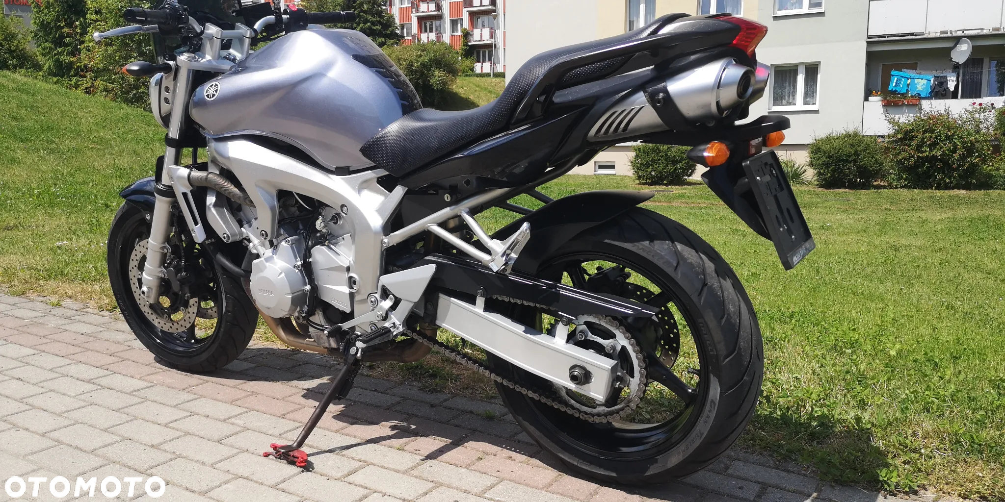 Yamaha FZ6 - 18