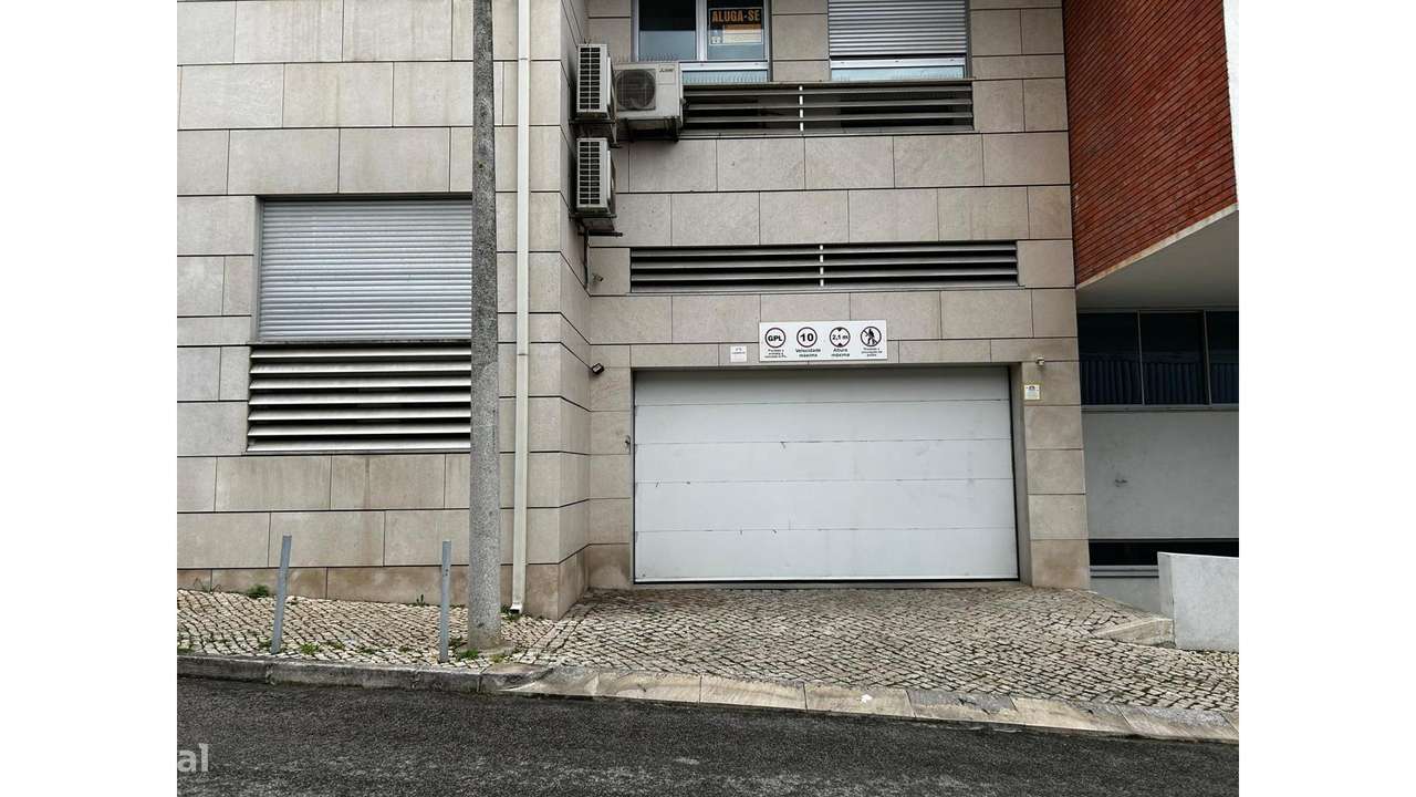 Lugar de Estacionamento no Areeiro-10