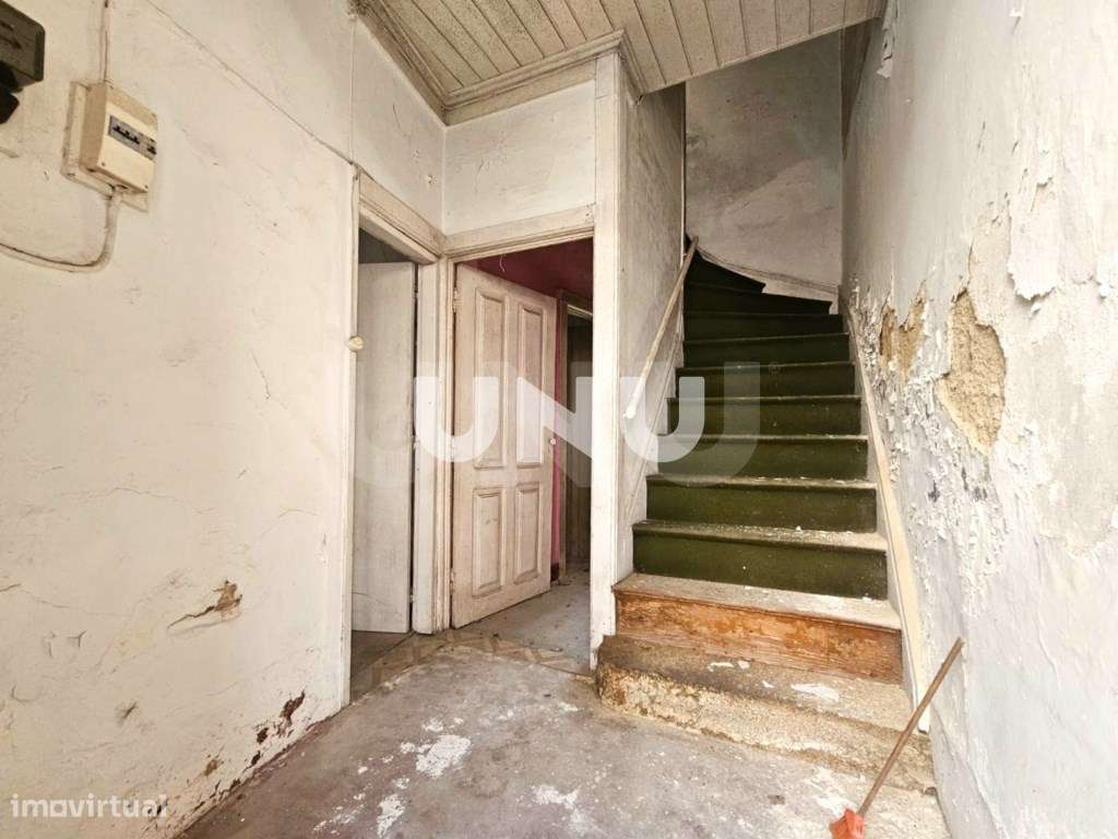 Prédio Urbano - Pleno Centro da Cidade de Viseu-2