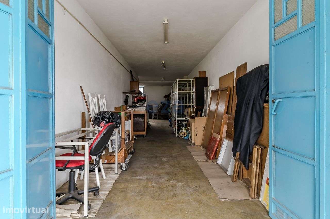 Loja, 169 m², Candoso São Tiago e Mascotelos-16
