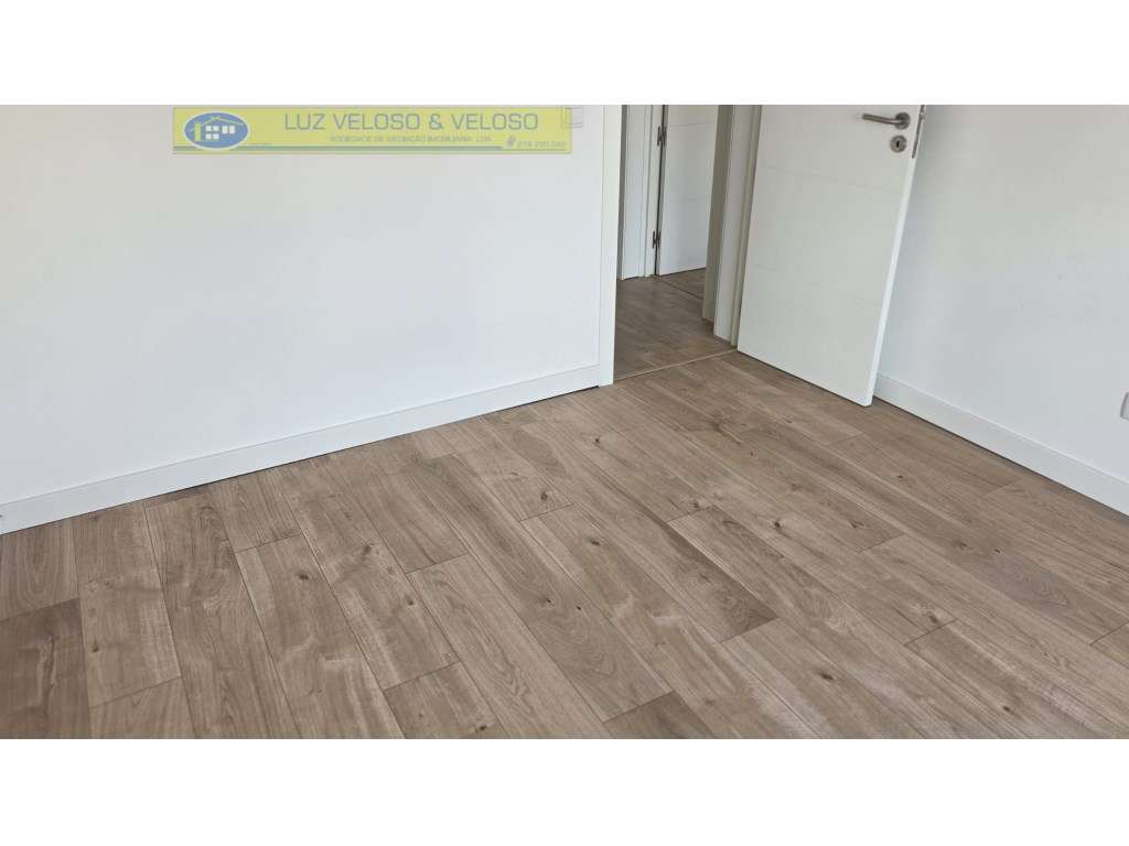 T2 Amadora REMODELADO, 2 frentes, 1 Marquise, 1 Varanda-27