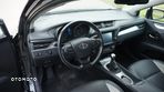 Toyota Avensis 2.0 D-4D Premium - 7