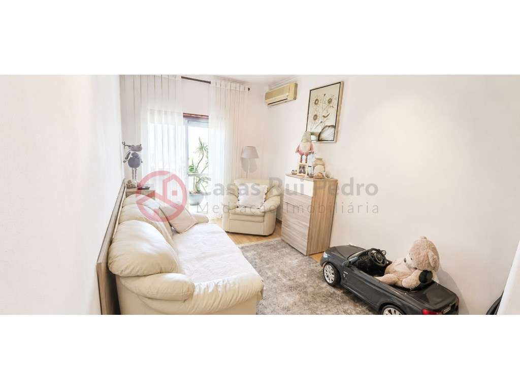 Apartamento T2 Remodelado em 2015 com Excelentes Áreas e Localizaçã...-19