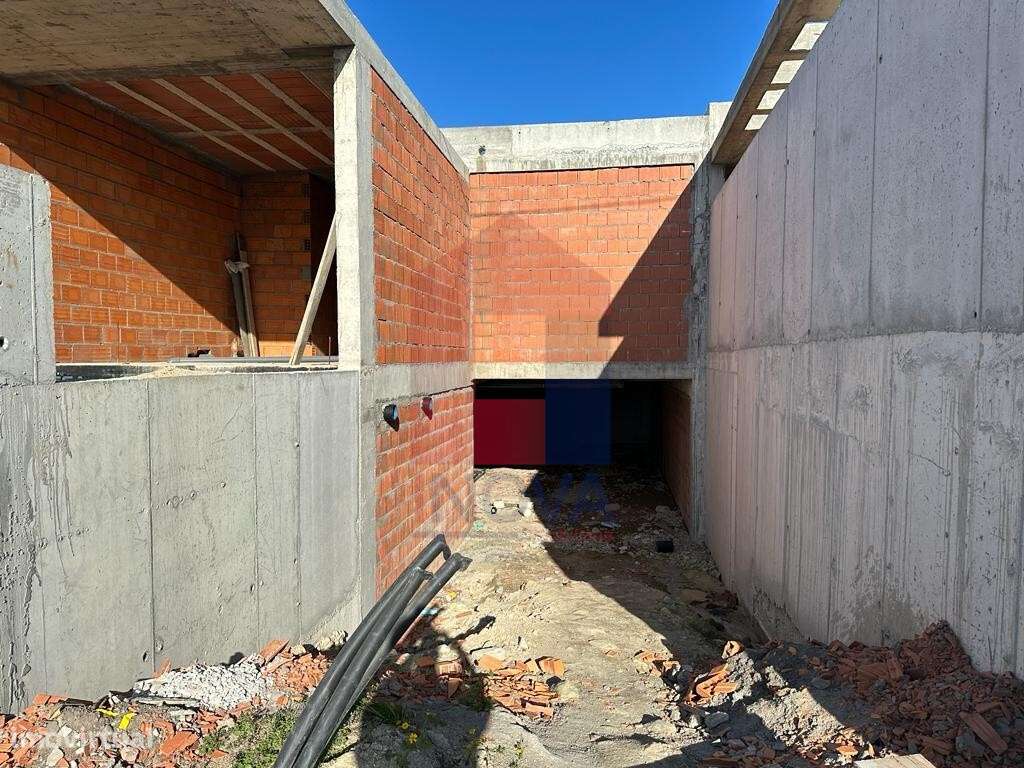 Moradia Banda Térrea com Piscina, Palmeira-22