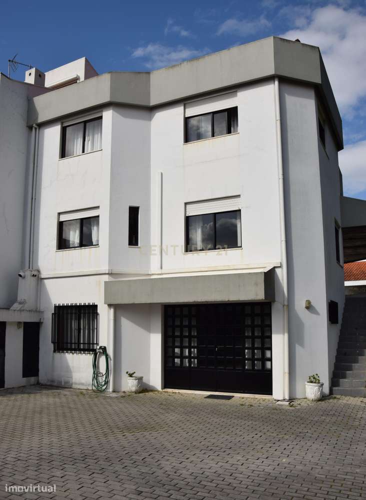 Moradia T6 (ou T4+T2) em Vila Nova de Gaia - Vilar do Paraíso-41