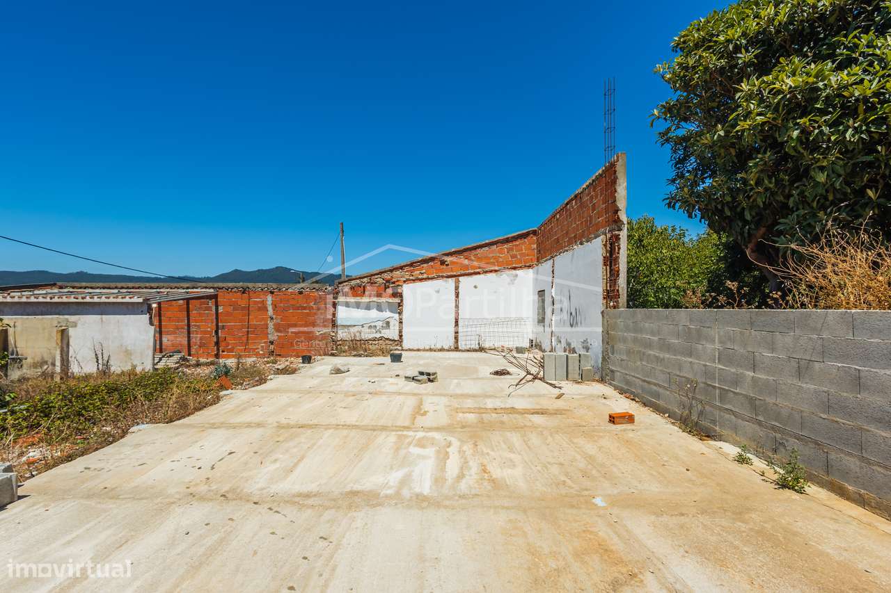 Manique de Cima | Prédio Urbano 255,5 m² | AUGI | Investimento-9