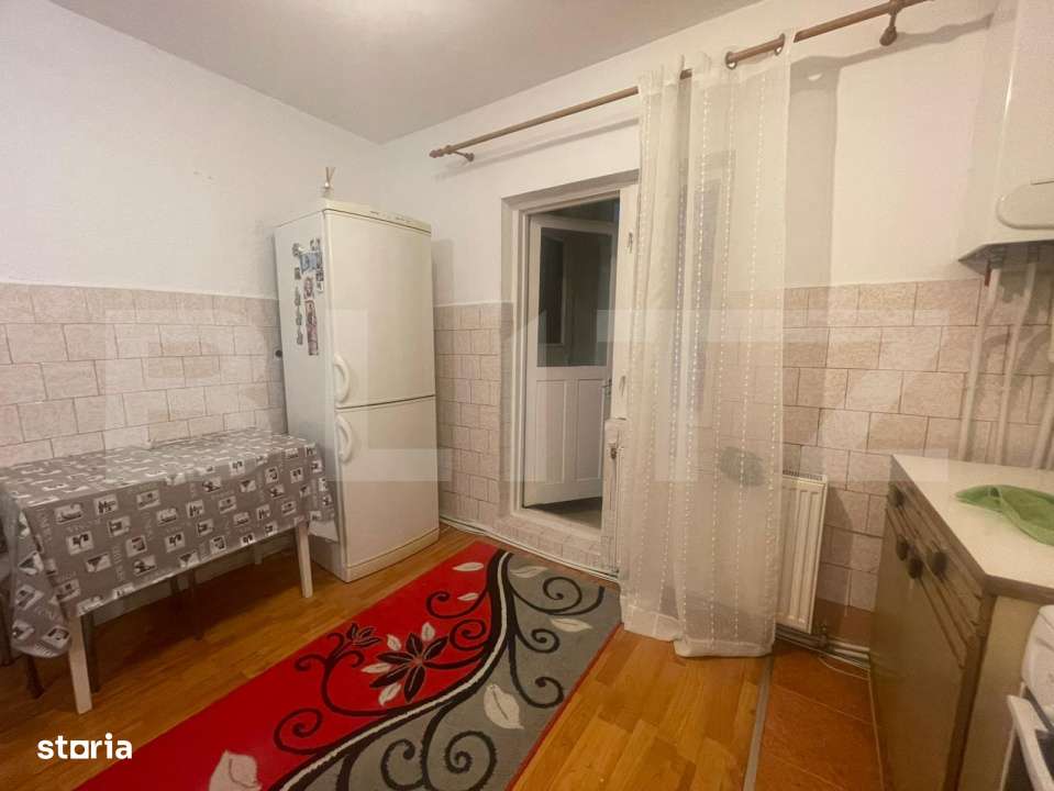 Apartament 3 camere, 70 mp si balcon inchis-8