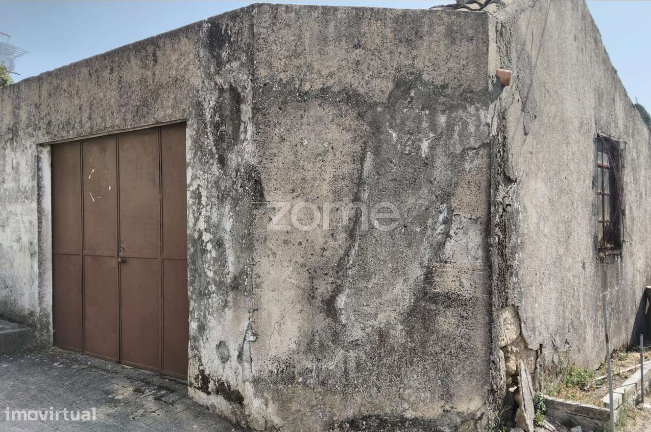 Moradia T1 para remodelar com garagem Gouveia - Grande imagem: 2/10
