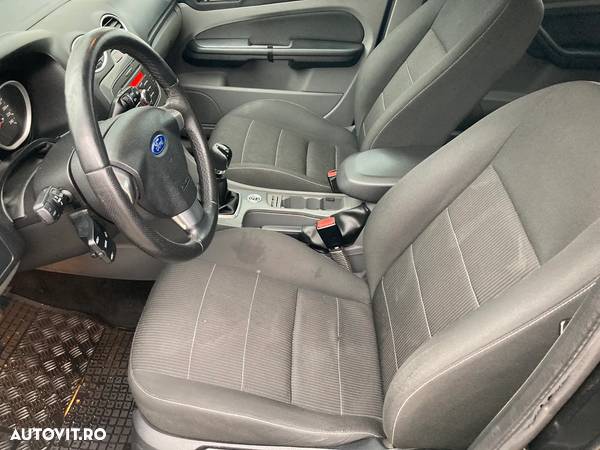 Ford Focus 1.6 TDCi Ambiente - 8