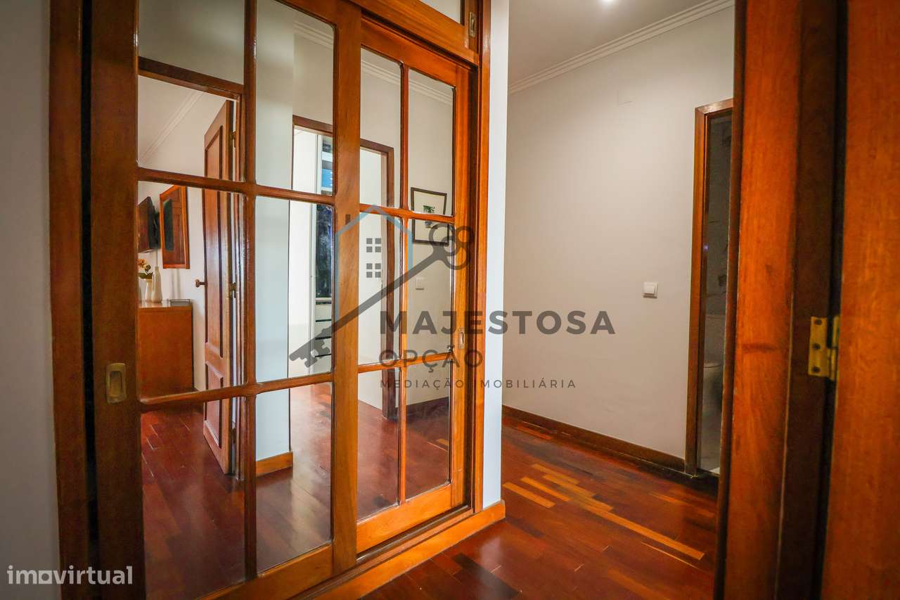 Apartamento T3 com Excelente Localização — São Vicente, Braga-12
