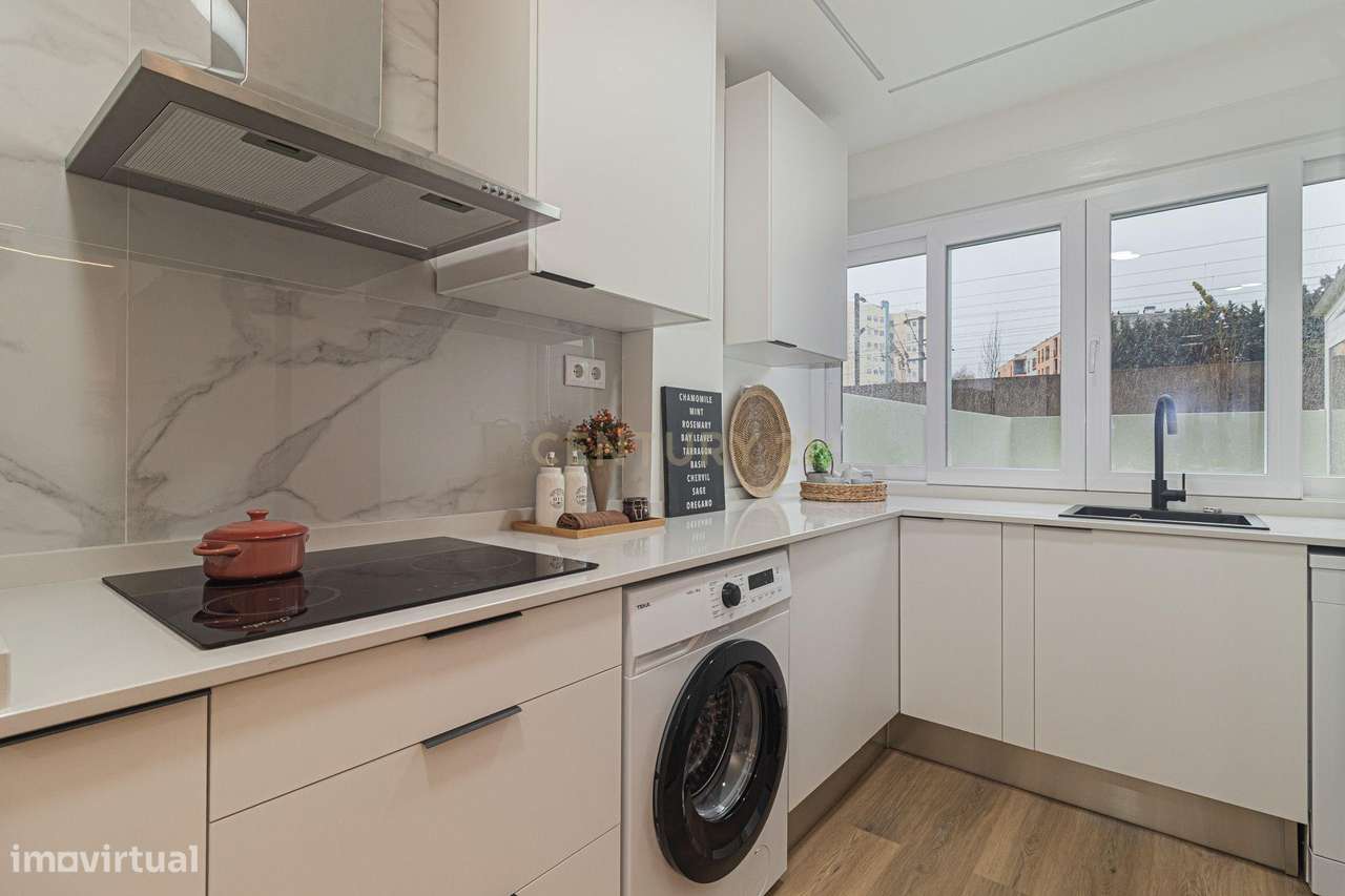 ✨ T2 Totalmente Remodelado com Terraço ✨-14