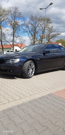BMW Seria 7 750i - 7