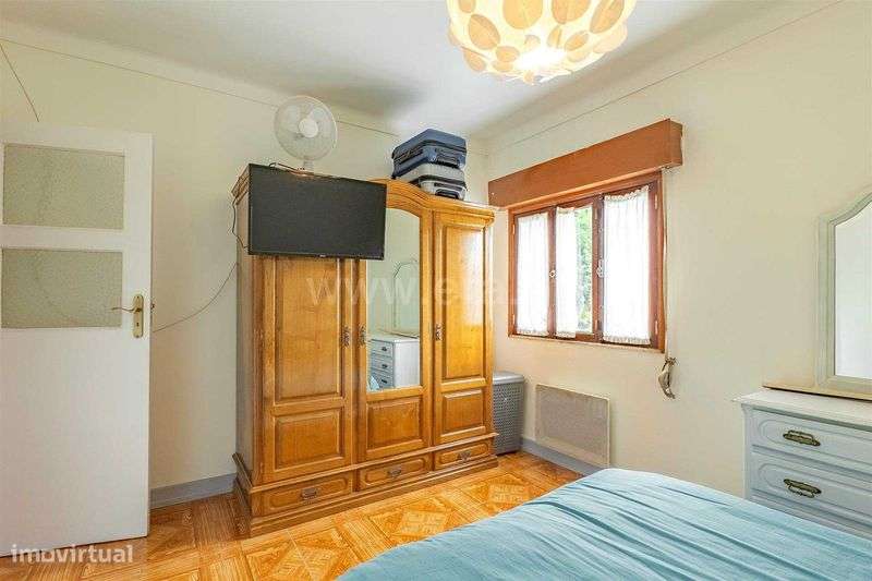 CASA dois Apartamentos - Grande imagem: 5/12