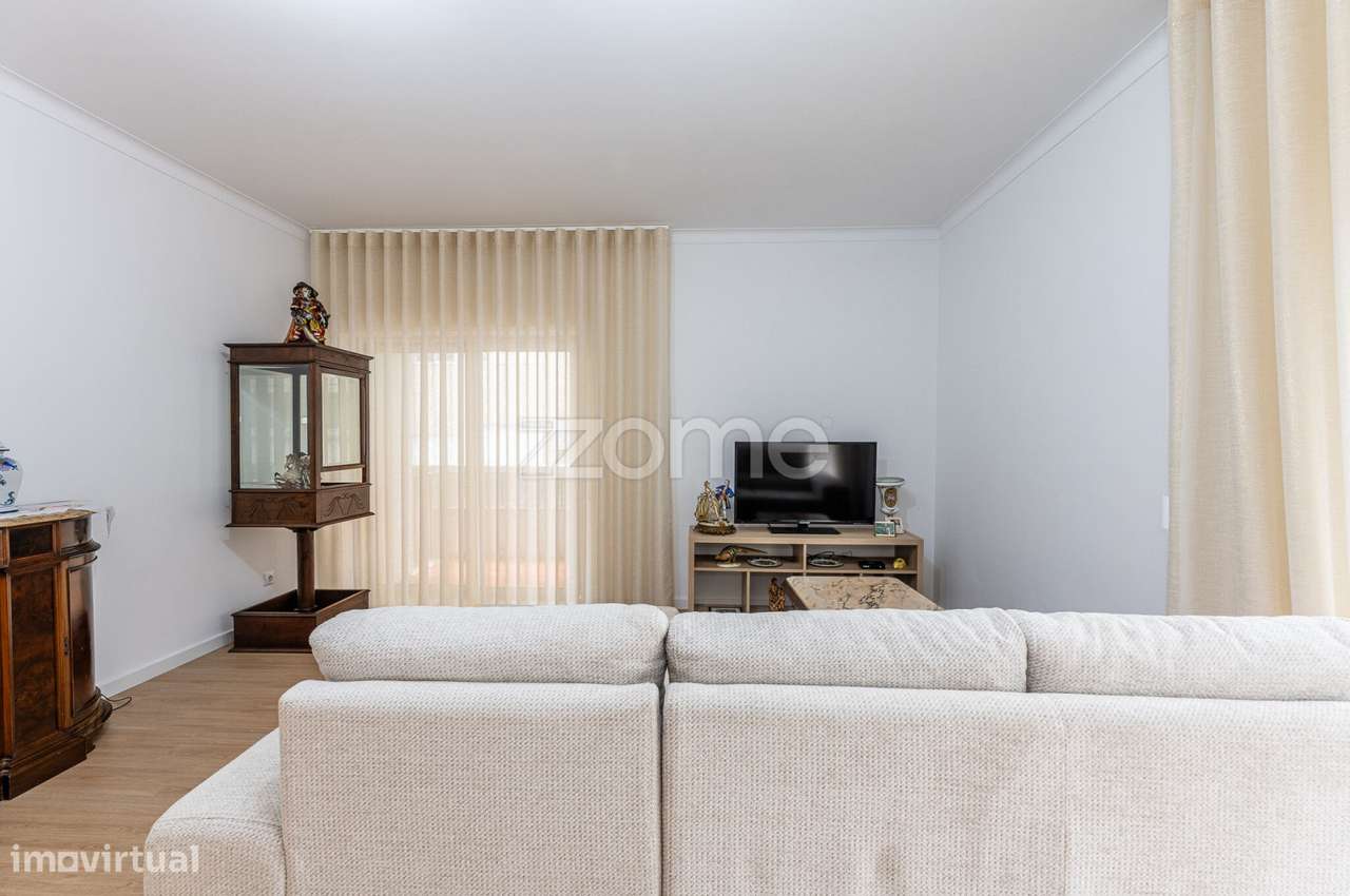 Apartamento T3 de três frentes a 2 km do centro de Braga. - Grande imagem: 5/44