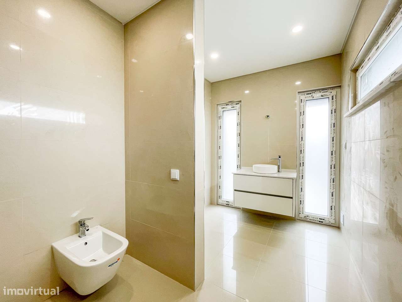 Moradia T4 com Piscina - Santa Iria de Azoia (Bairro da Salvação)-15