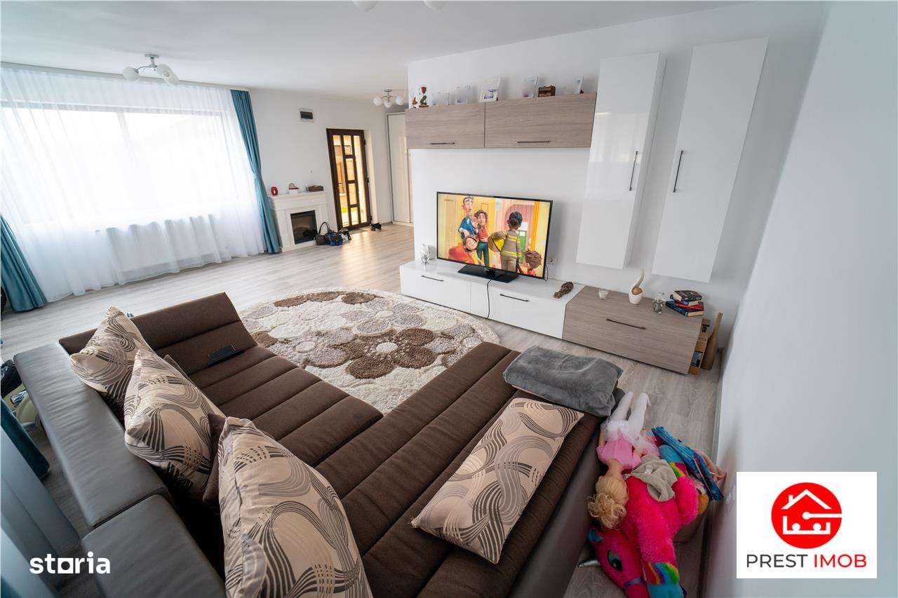 Casa standarde ridicate, la cheie  , 4 + camere, cu garaj atasat de ca - Imagine principală: 3/20