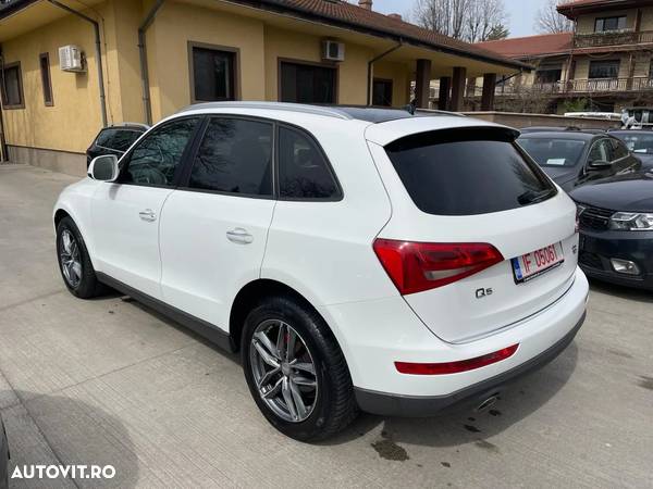 Audi Q5 2.0 TDI S tronic - 4