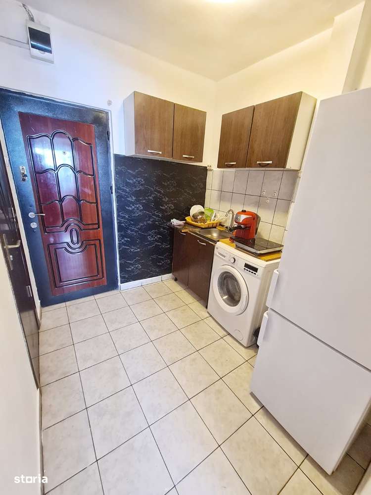 Garsoniera 21 mp Zona Tractorul-1