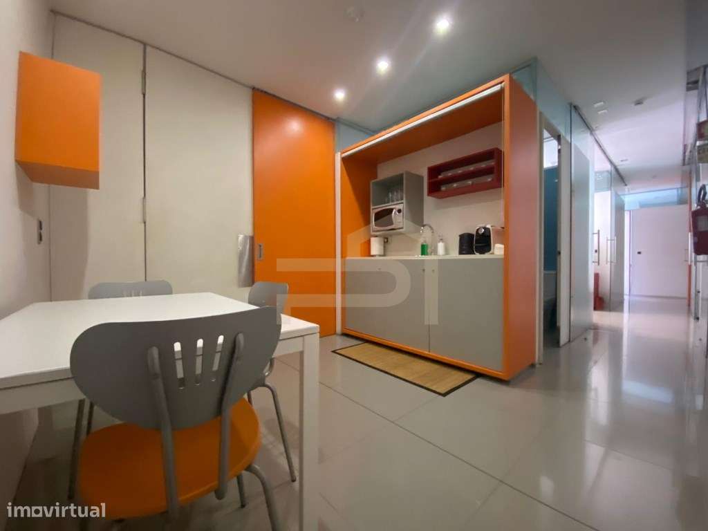 Loja de Rua com Garagem-8