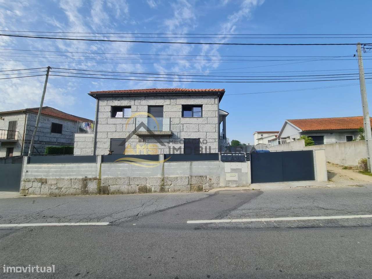 MORADIA BI-FAMILIAR PARA VENDA - Grande imagem: 4/43