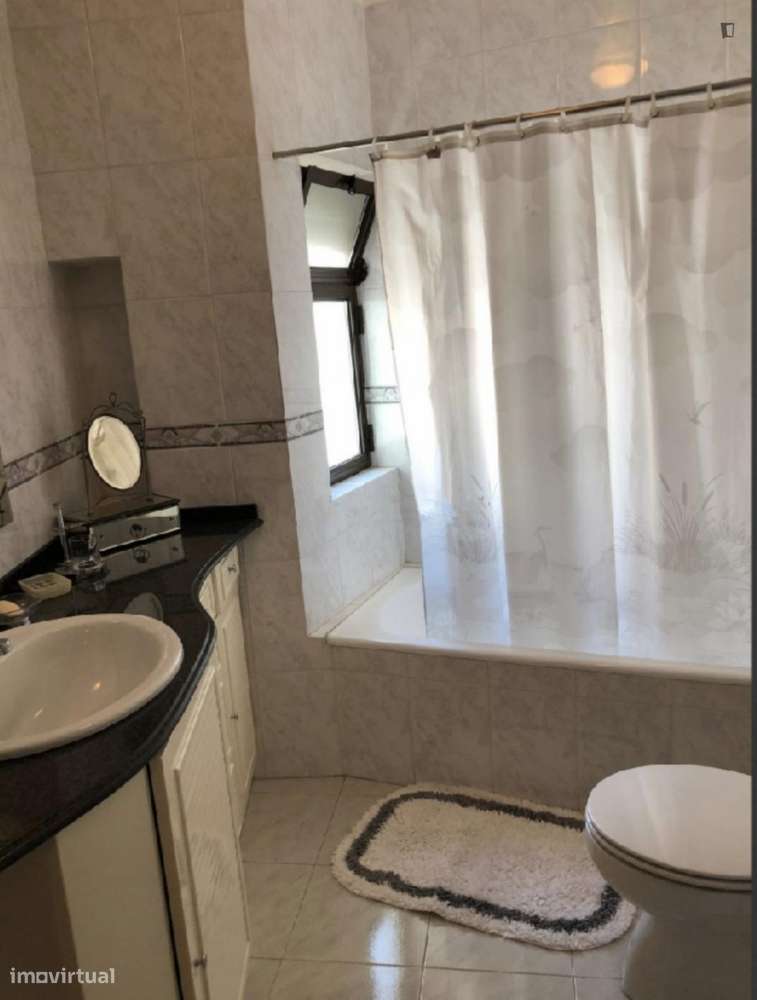 Quarto - localizado em Carcavelos Lisbon - Grande imagem: 4/10