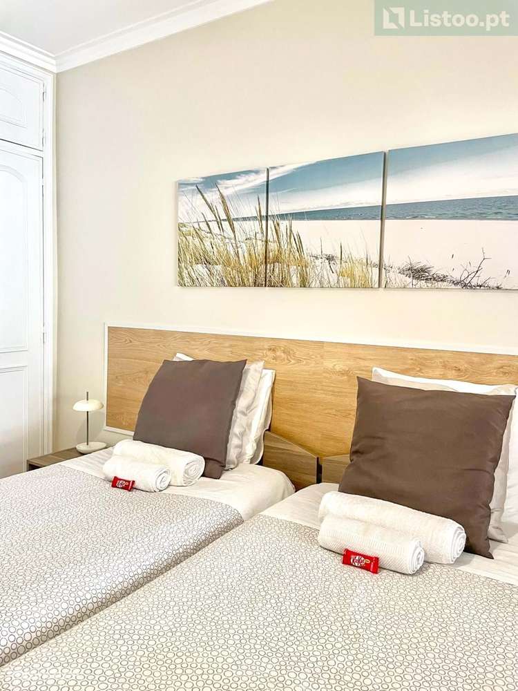 Apartamento T5 renovado e com terraço - Queluz-18