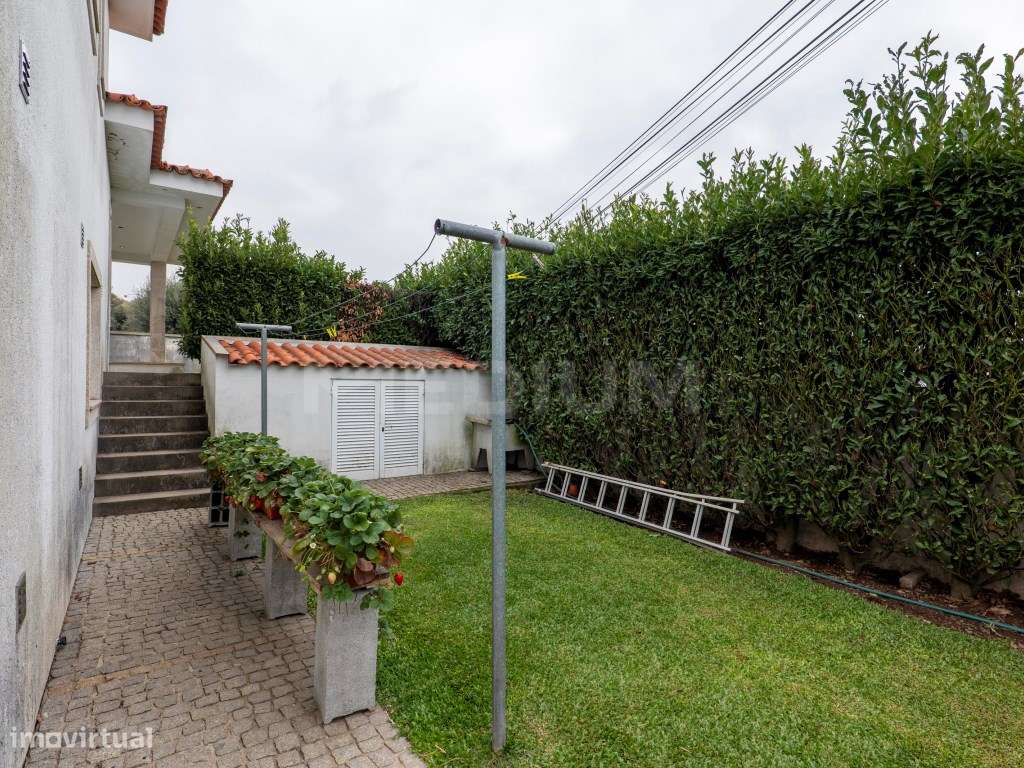 Moradia Isolada em Avidos-4