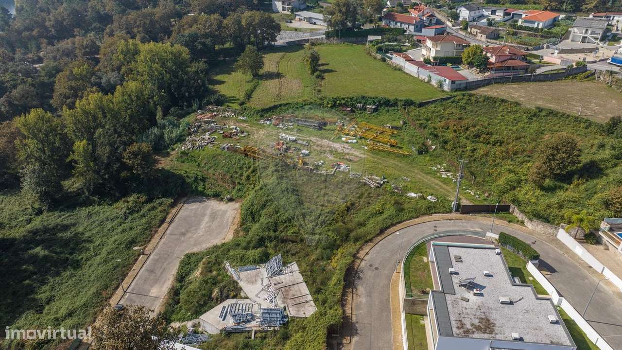 Terreno para construção moradia individual em Lago, Amares! - Grande imagem: 5/31