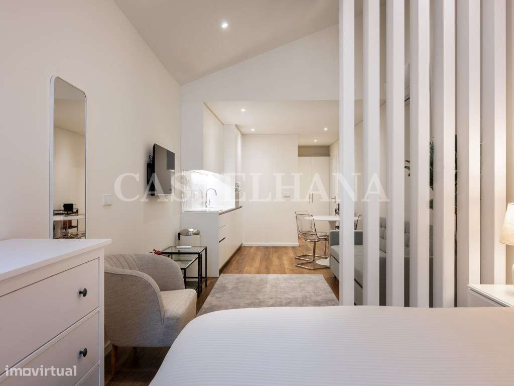 Apartamento T2 com varanda na zona histórica do Porto - Grande imagem: 4/74